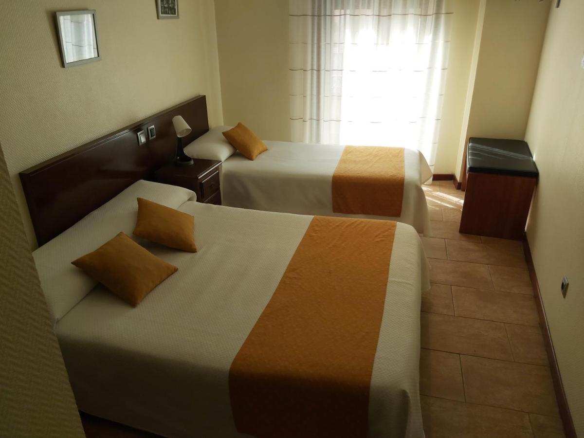 Hotel Complutense Alcala de Henares Luaran gambar